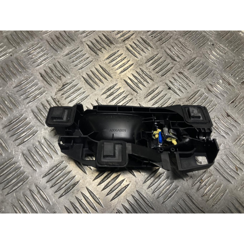 Poignee interieur arriere gauche PEUGEOT 2008 2 d’occasion