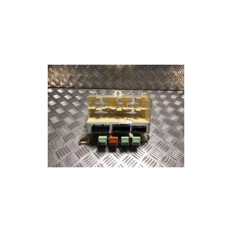 Porte fusible BMW SERIE 3 E46 COUPE PHASE 1 d’occasion
