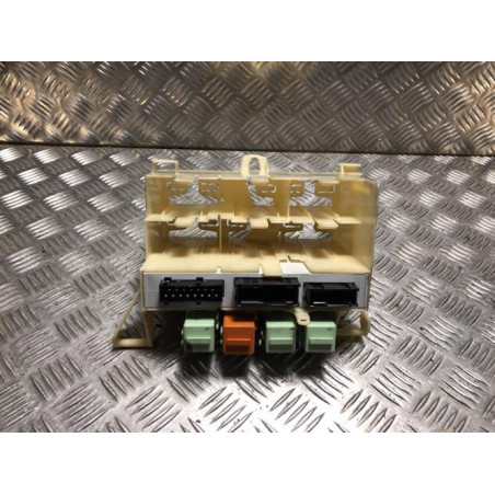 Porte fusible BMW SERIE 3 E46 COUPE PHASE 1 d’occasion