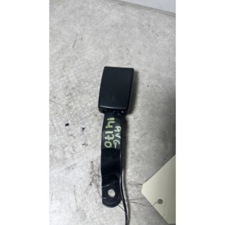 Attache ceinture avant gauche VOLKSWAGEN FOX d’occasion