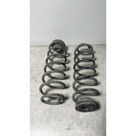 Ressort de suspension arriere VOLKSWAGEN POLO 4 PHASE 2 d’occasion