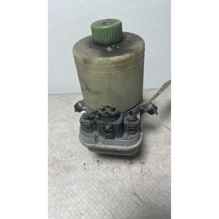 Pompe de direction VOLKSWAGEN POLO 4 PHASE 2 d’occasion