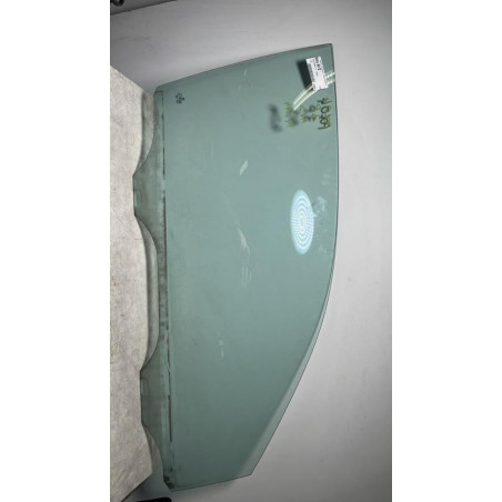 Vitre avant droit VOLKSWAGEN POLO 4 PHASE 2 d’occasion