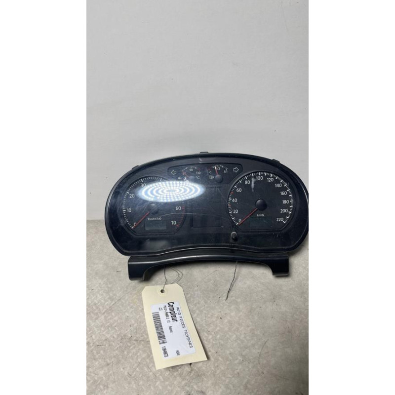 Compteur VOLKSWAGEN POLO 4 PHASE 2 d’occasion