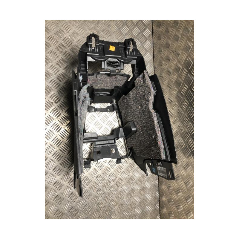 Console central (interieur plastique) RENAULT SCENIC 3 PHASE 3 d’occasion