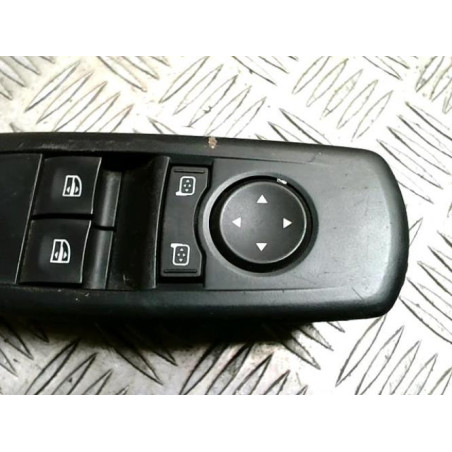 Interrupteur de leve vitre avant gauche RENAULT MEGANE 3 PHASE 1 COUPE d’occasion