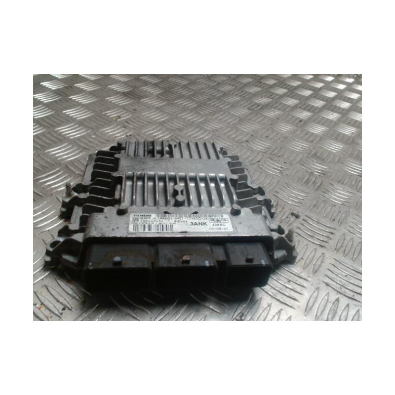 Calculateur moteur FORD C-MAX 1 PHASE 1 d’occasion