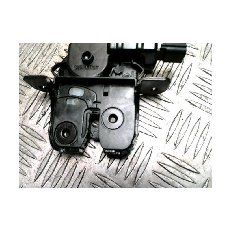 Serrure de coffre RENAULT CLIO 4 PHASE 1 d’occasion