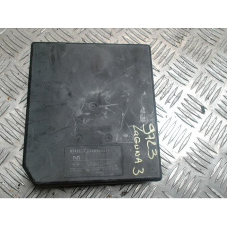 Porte fusible RENAULT LAGUNA 3 PHASE 1 d’occasion
