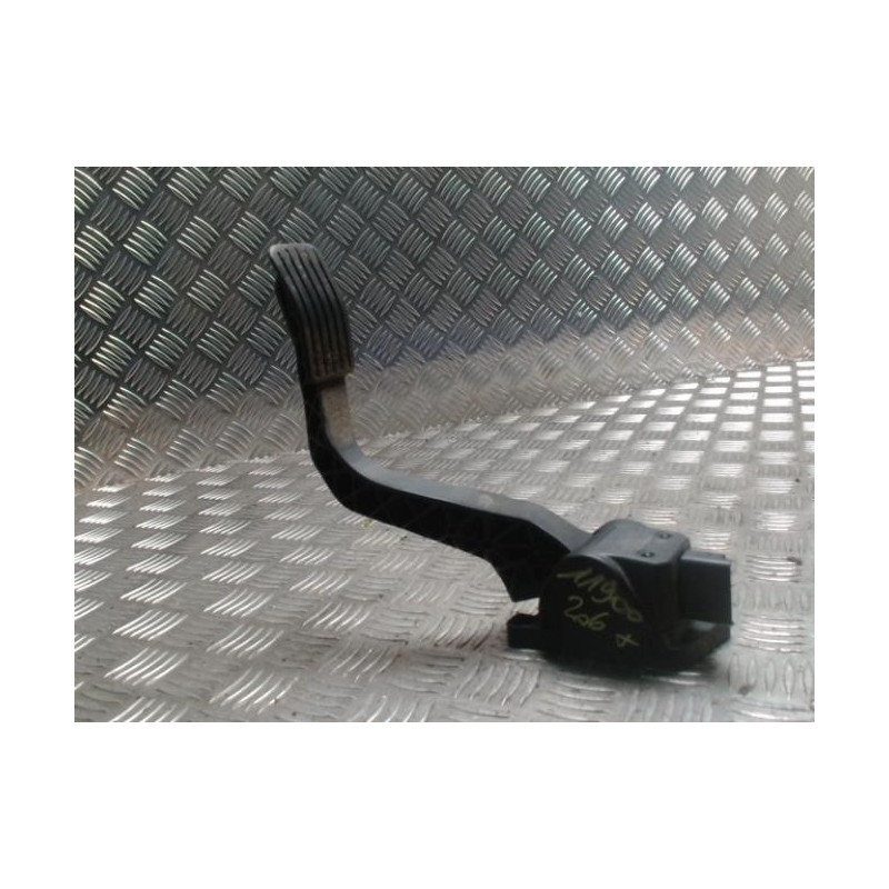 Potentiometre de pedale de gaz d'accelerateur PEUGEOT 206+ d’occasion