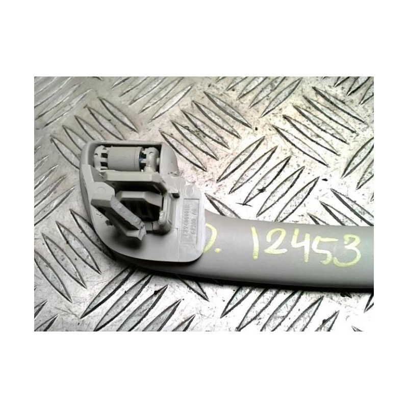 Poignee de maintien avant droit RENAULT CLIO 4 PHASE 1 d’occasion
