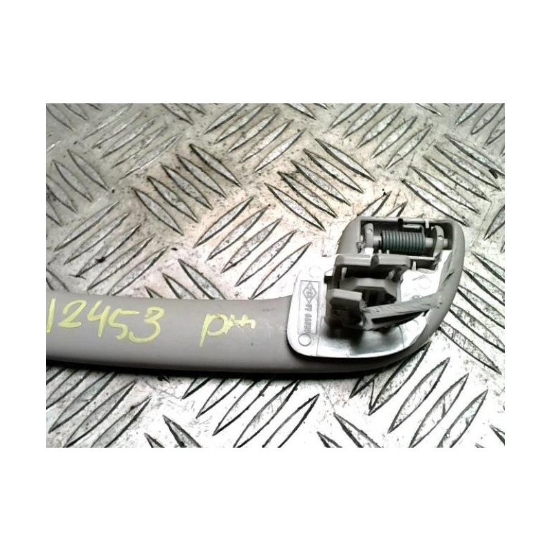 Poignee de maintien avant droit RENAULT CLIO 4 PHASE 1 d’occasion