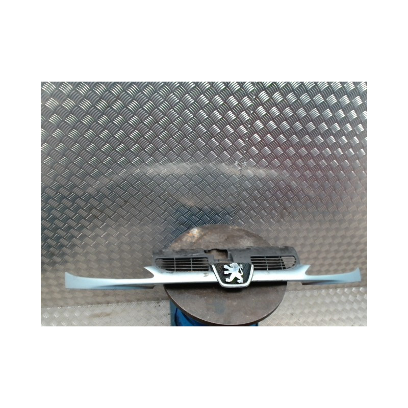 Calandre PEUGEOT 206 PHASE 2 d’occasion