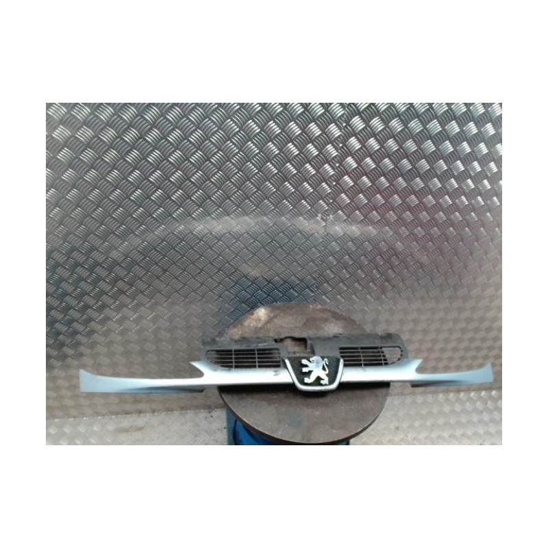 Calandre PEUGEOT 206 PHASE 2 d’occasion