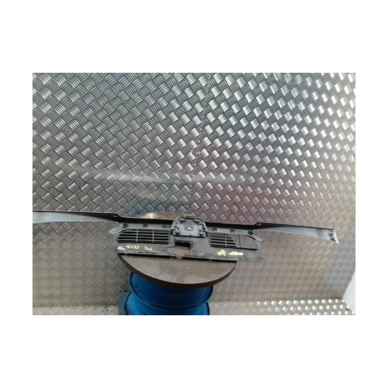 Calandre PEUGEOT 206 PHASE 2 d’occasion