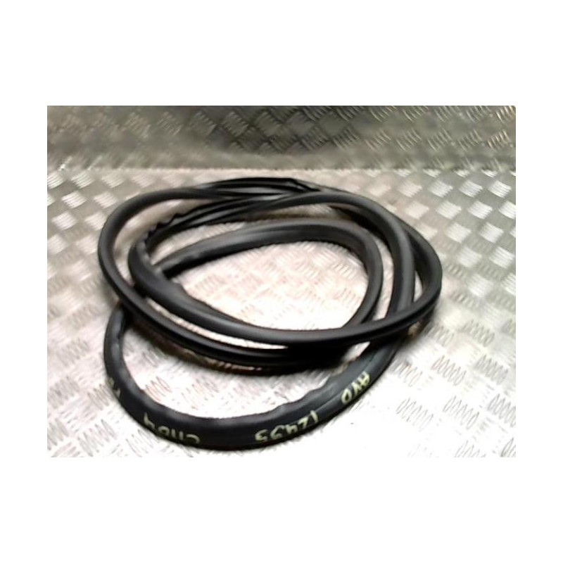 Joint de porte avant droite RENAULT CLIO 4 PHASE 1 d’occasion