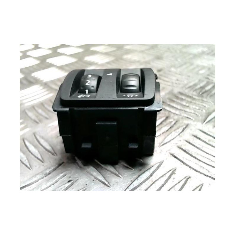 Commande de reglage hauteur de phare RENAULT CLIO 4 PHASE 1 d’occasion