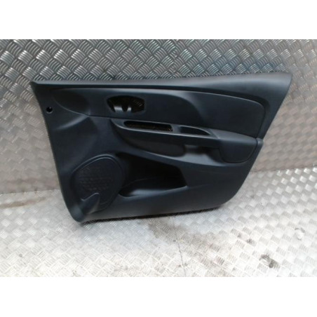 Panneau de porte avant droit RENAULT CLIO 4 PHASE 1 d’occasion
