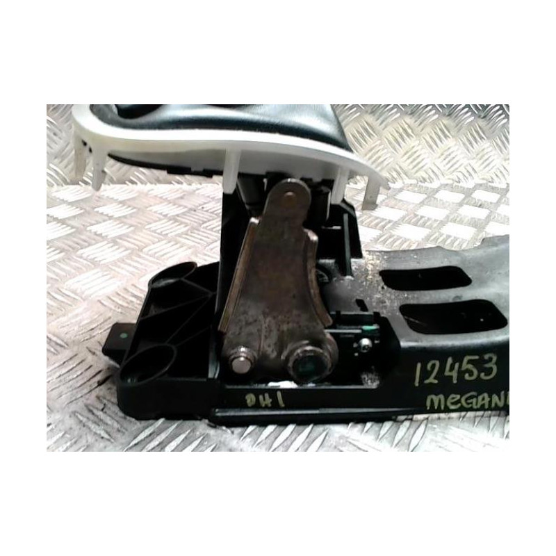 Levier de vitesses RENAULT MEGANE 3 PHASE 1 COUPE d’occasion