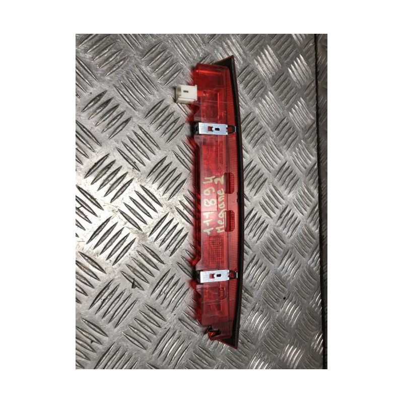 Feu arriere stop central RENAULT MEGANE 2 PHASE 2 d’occasion