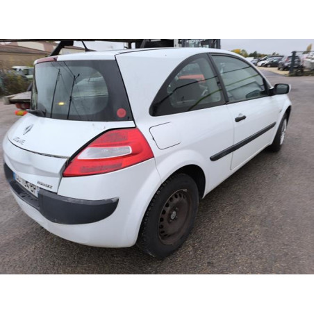 Feu arriere stop central RENAULT MEGANE 2 PHASE 2 d’occasion