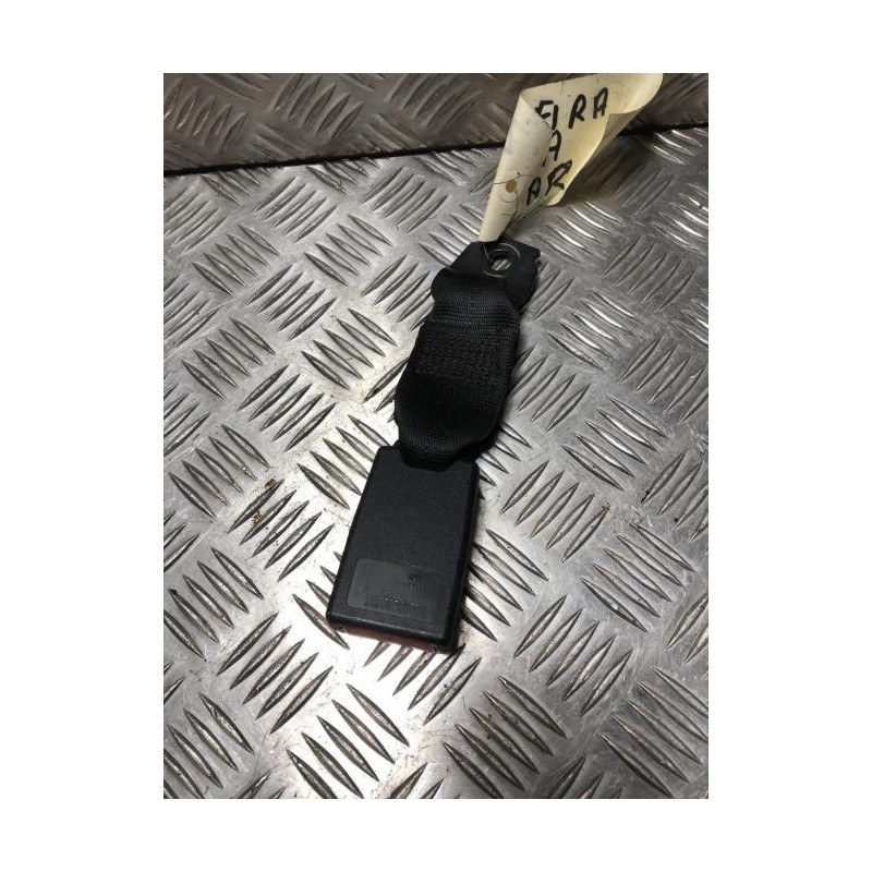 Attache ceinture arriere centrale OPEL ZAFIRA A PHASE 1 d’occasion