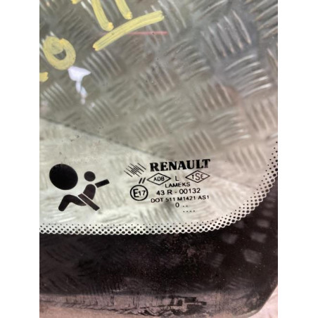 Pare brise RENAULT CLIO 2 CAMPUS PHASE 2 d’occasion