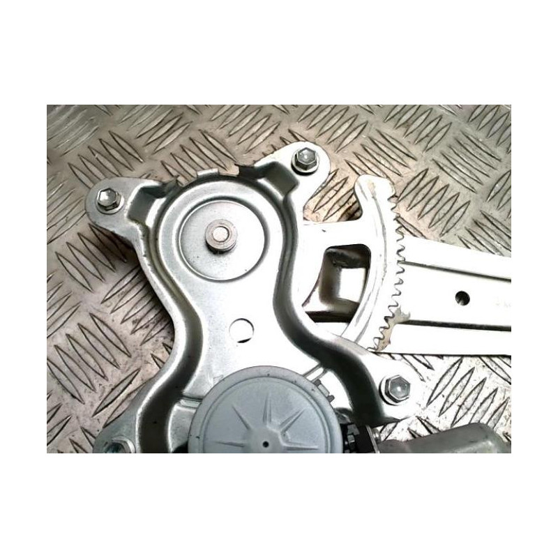 Leve vitre electrique arriere droit TOYOTA RAV4 3 PHASE 3 d’occasion