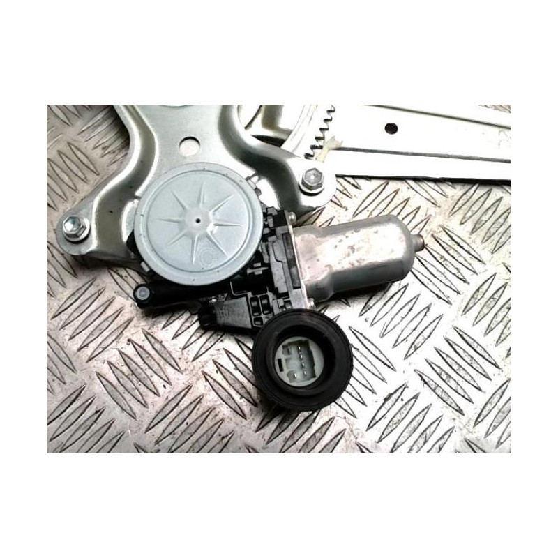 Leve vitre electrique arriere droit TOYOTA RAV4 3 PHASE 3 d’occasion