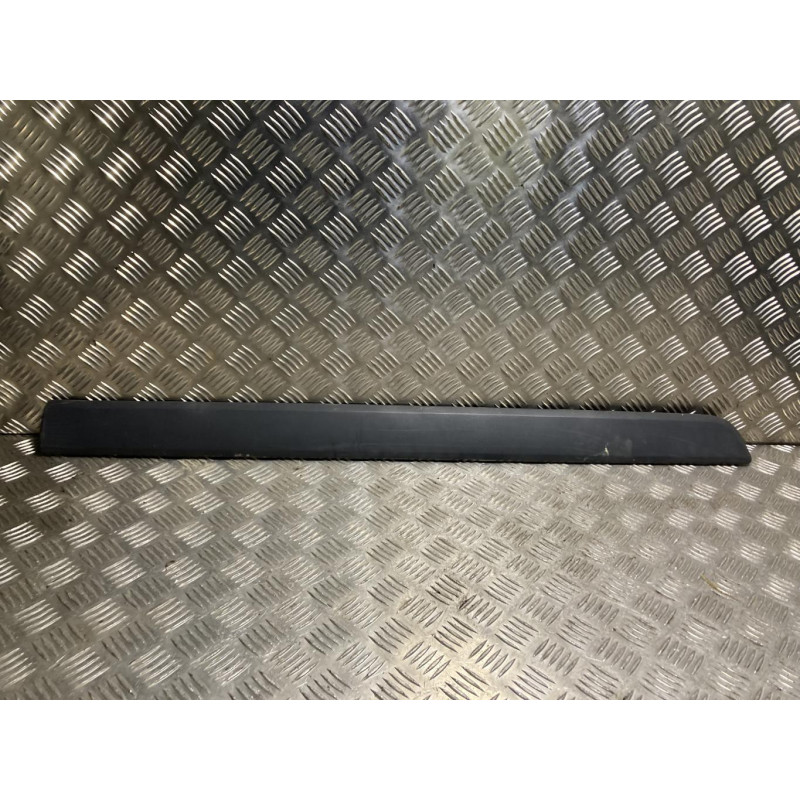 Baguette de porte avant gauche RENAULT KANGOO 2 PHASE 1 d’occasion