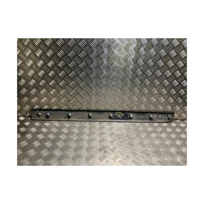 Baguette de porte avant gauche RENAULT KANGOO 2 PHASE 1 d’occasion
