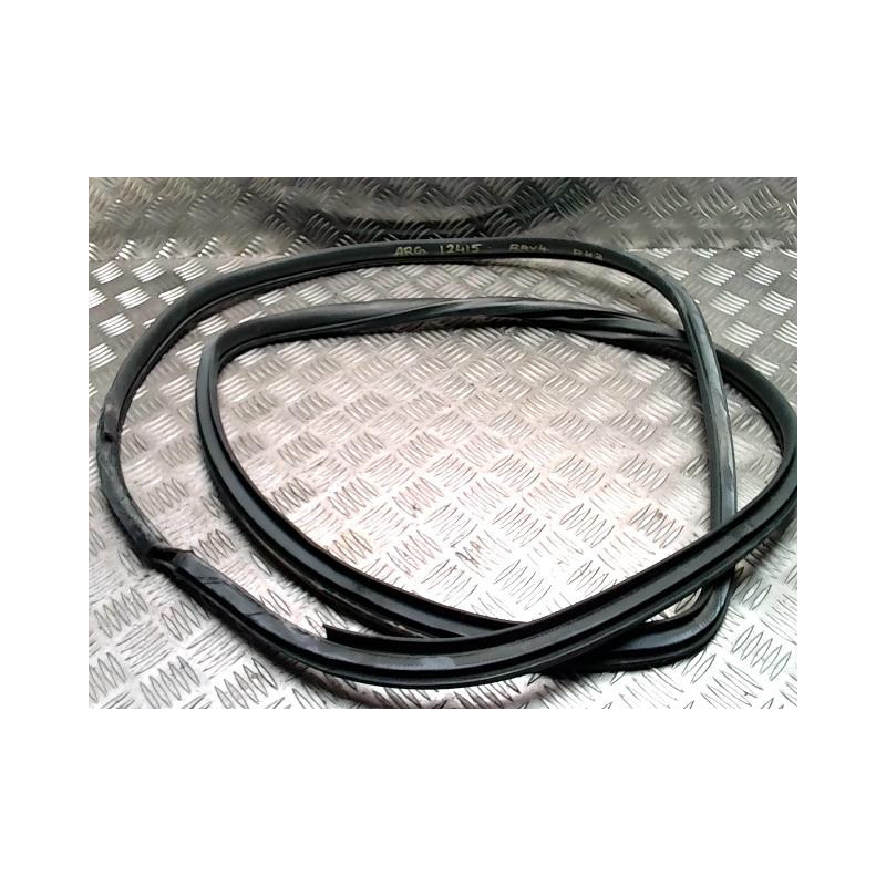 Joint de porte arriere gauche TOYOTA RAV4 3 PHASE 3 d’occasion