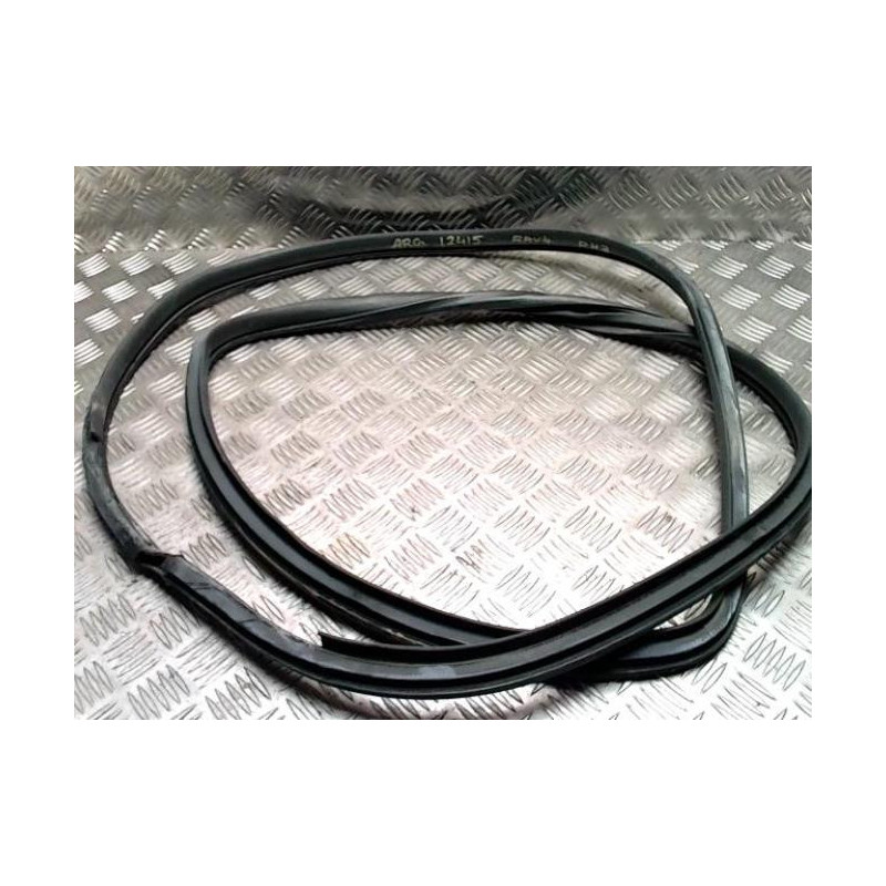 Joint de porte arriere gauche TOYOTA RAV4 3 PHASE 3 d’occasion
