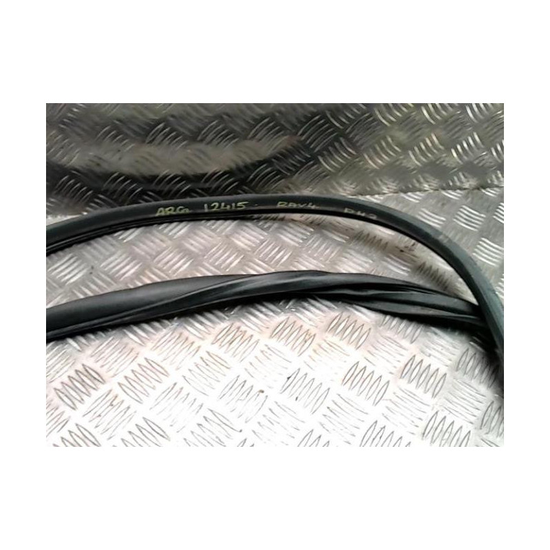 Joint de porte arriere gauche TOYOTA RAV4 3 PHASE 3 d’occasion