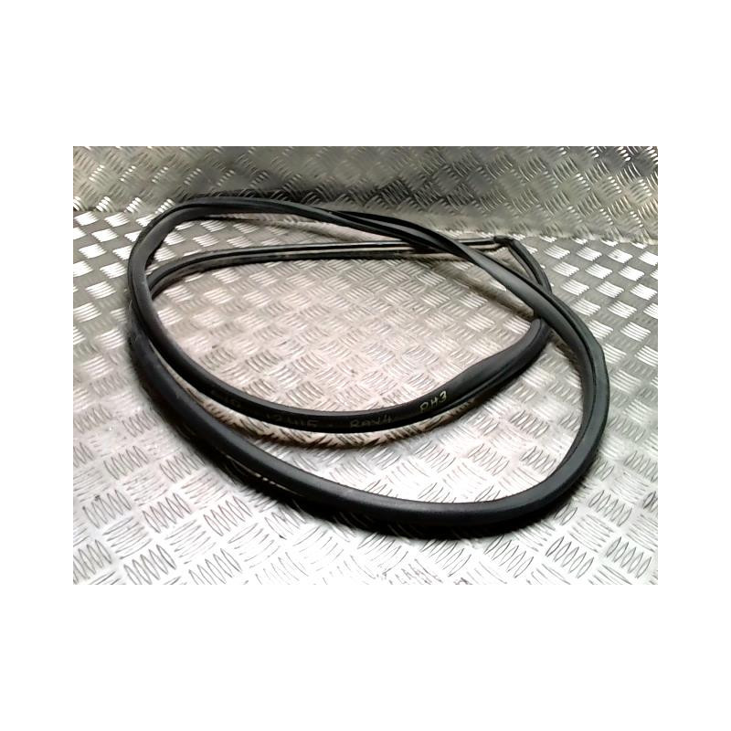 Joint de porte avant droite TOYOTA RAV4 3 PHASE 3 d’occasion