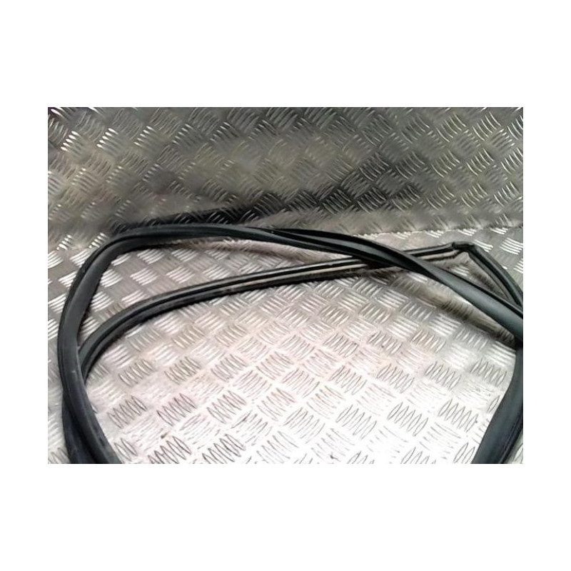 Joint de porte avant droite TOYOTA RAV4 3 PHASE 3 d’occasion