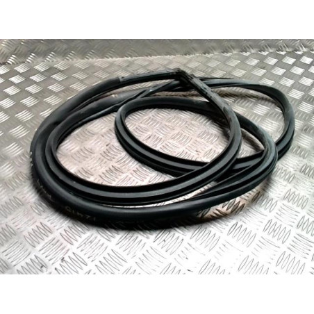 Joint de porte arriere droite TOYOTA RAV4 3 PHASE 3 d’occasion