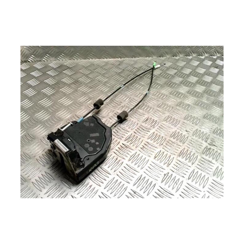 Serrure arriere gauche TOYOTA RAV4 3 PHASE 3 d’occasion