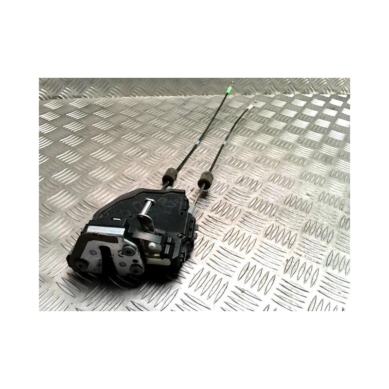 Serrure arriere droit TOYOTA RAV4 3 PHASE 3 d’occasion