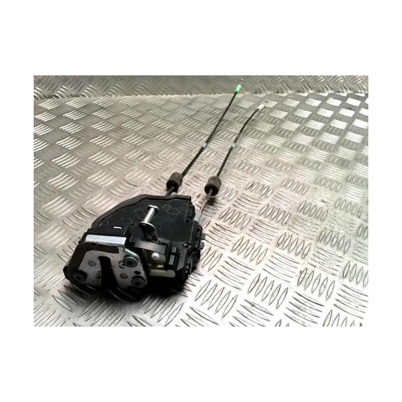 Serrure arriere droit TOYOTA RAV4 3 PHASE 3 d’occasion