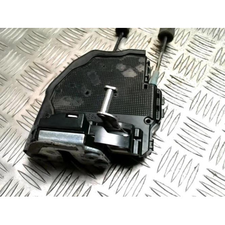 Serrure arriere droit TOYOTA RAV4 3 PHASE 3 d’occasion