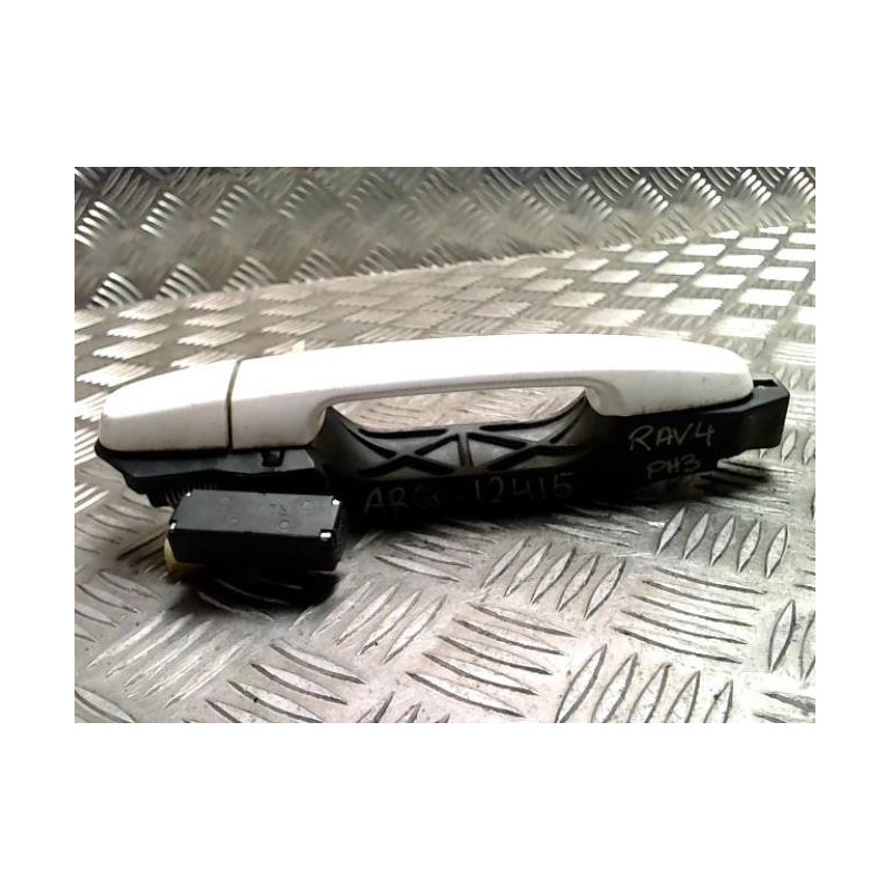 Poignee porte arriere gauche TOYOTA RAV4 3 PHASE 3 d’occasion