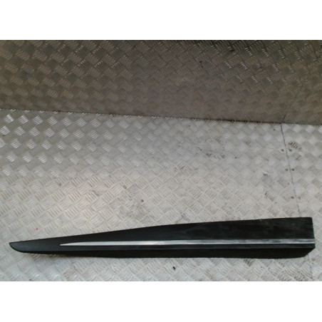 Baguette de porte avant gauche RENAULT CLIO 4 PHASE 1 d’occasion