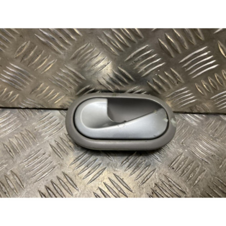 Poignee interieur avant gauche RENAULT KANGOO 2 PHASE 1 d’occasion