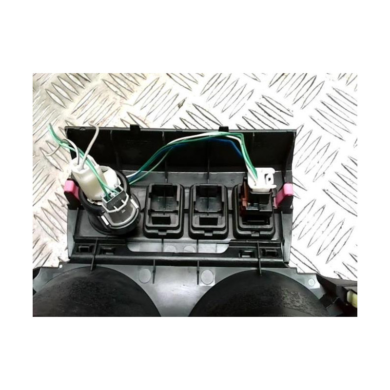 Porte gobelet TOYOTA RAV4 3 PHASE 3 d’occasion