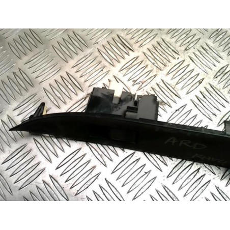 Interrupteur de leve vitre arriere droit TOYOTA RAV4 3 PHASE 3 d’occasion