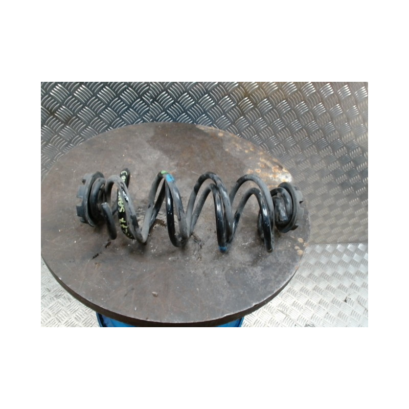 Ressort de suspension avant DACIA SANDERO 3 STEPWAY d’occasion