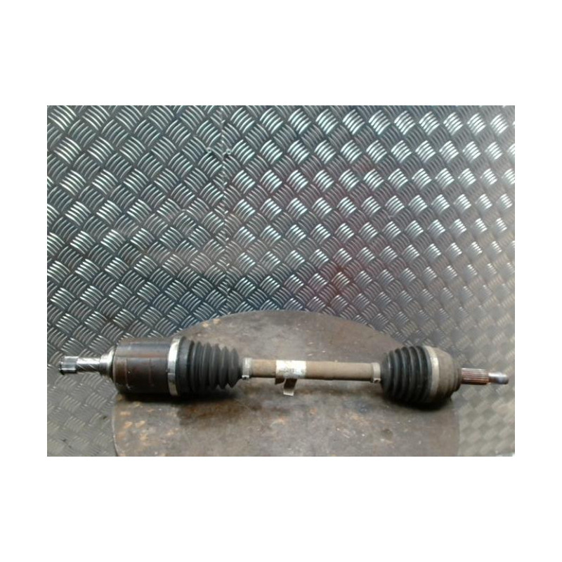 Cardan gauche (transmission) DACIA SANDERO 1 d’occasion