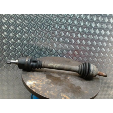 Cardan gauche (transmission) PEUGEOT 207 PHASE 1 d’occasion
