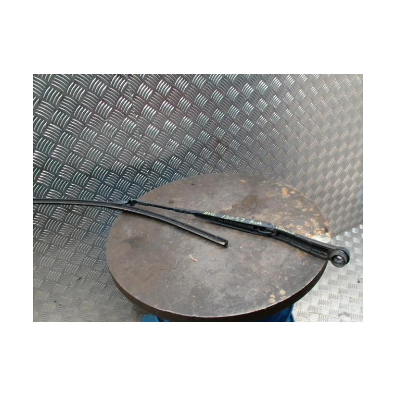 Bras essuie glace avant gauche KIA VENGA PHASE 1 d’occasion